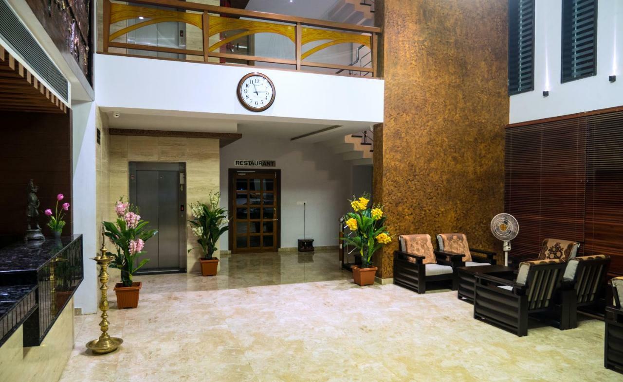Hotel Mary Land Velankanni Nāgappattinam Екстериор снимка
